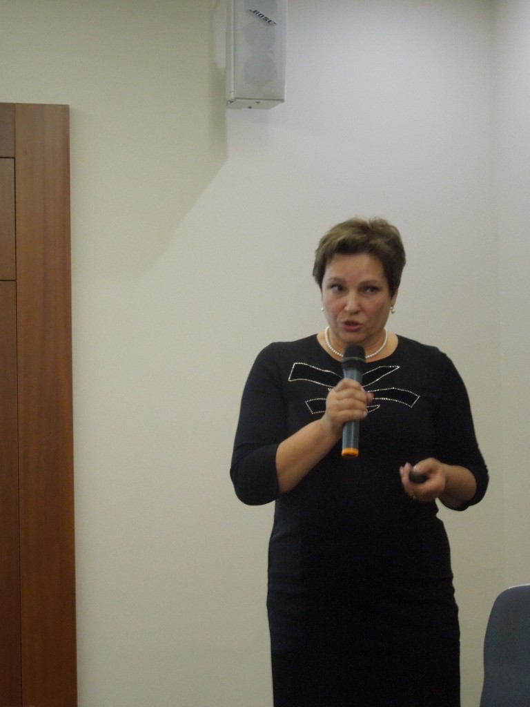 докладом выступает Климчук Т.В.